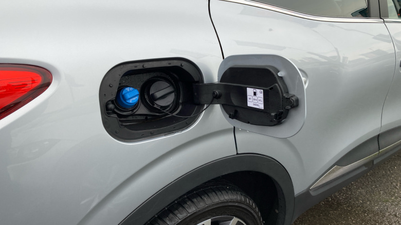 Renault Kadjar 1.5 Blue dCi Iconic 5dr EDC Diesel Hatchback